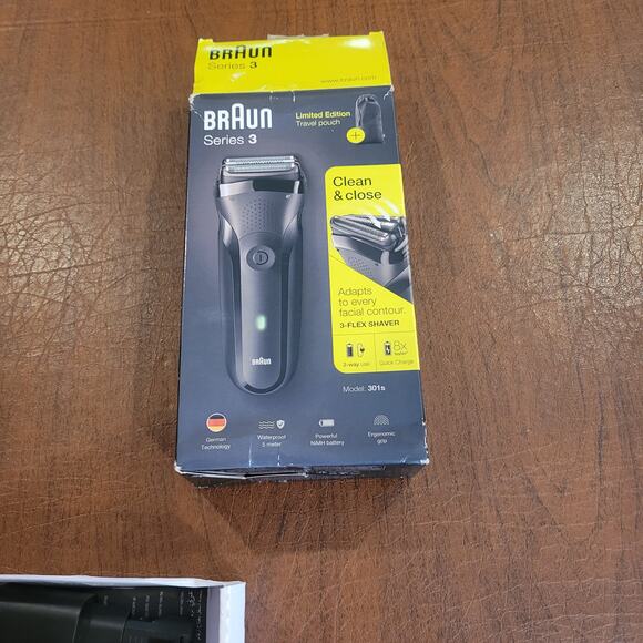 Braun Series 3 Clean & Close Black Model 300s 5408 Cordless Electric Razor - Picture 8 of 8